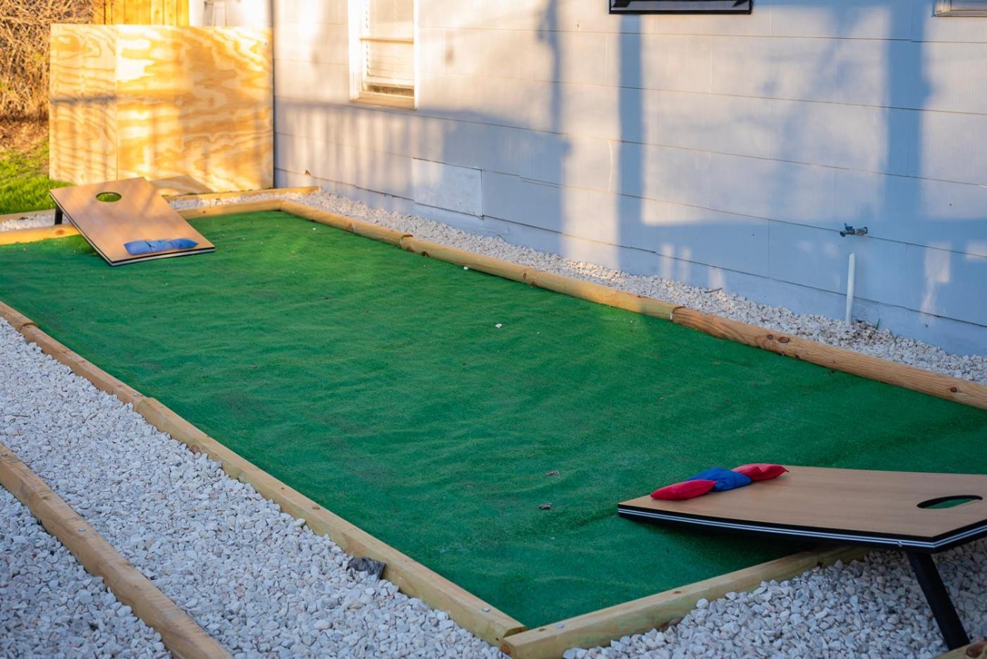 Game Room, Pool & Fire Pit At The Medical Center San Antonio Eksteriør billede